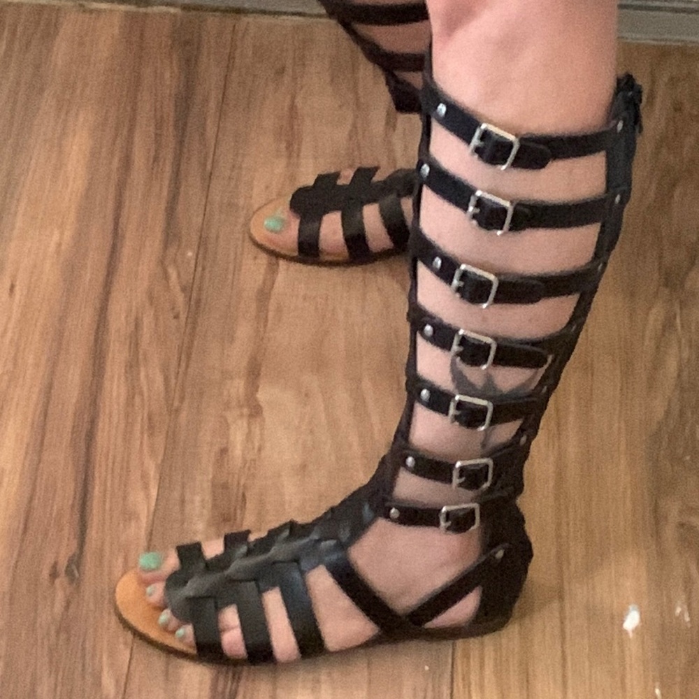 Madden girl Tall gladiator sandals black with buckles